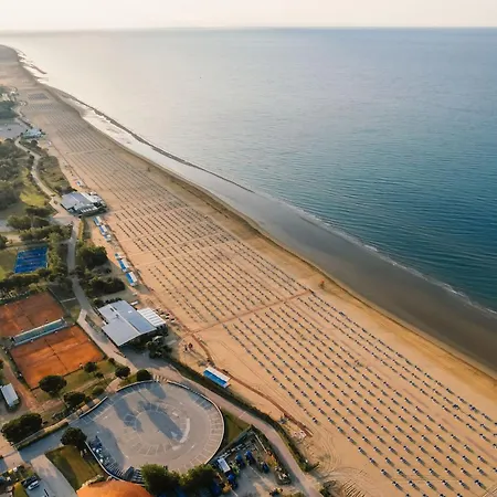 Apartment Attic With Large Furnished Terrace Bibione